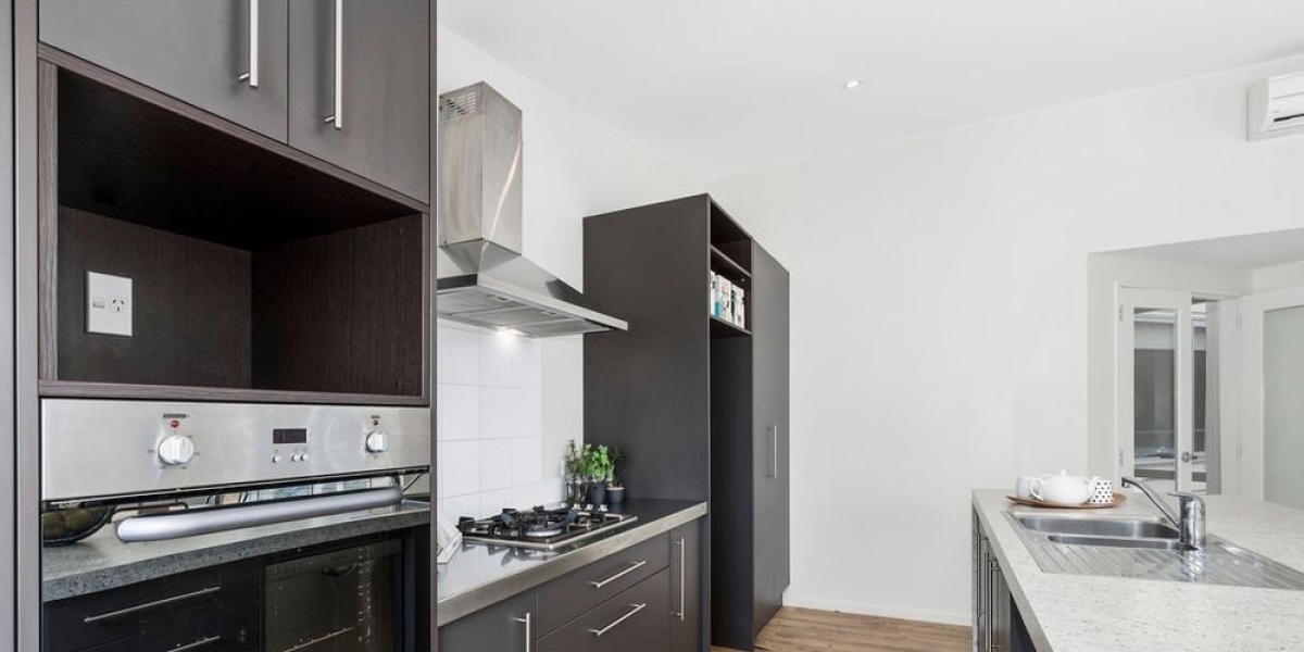 64A Peterhouse Street, Tawa,   NZ