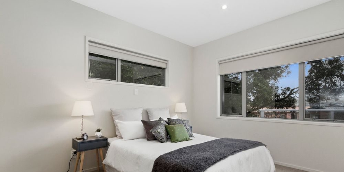 64A Peterhouse Street, Tawa,   NZ