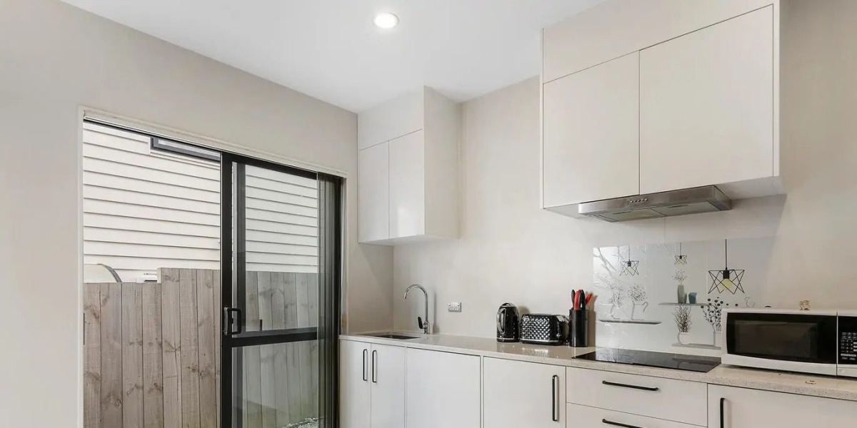 B/93 Thomas Road, Flat Bush,   NZ