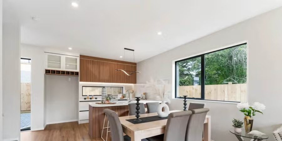 2/4 Tawa Crescent, Manurewa,   NZ