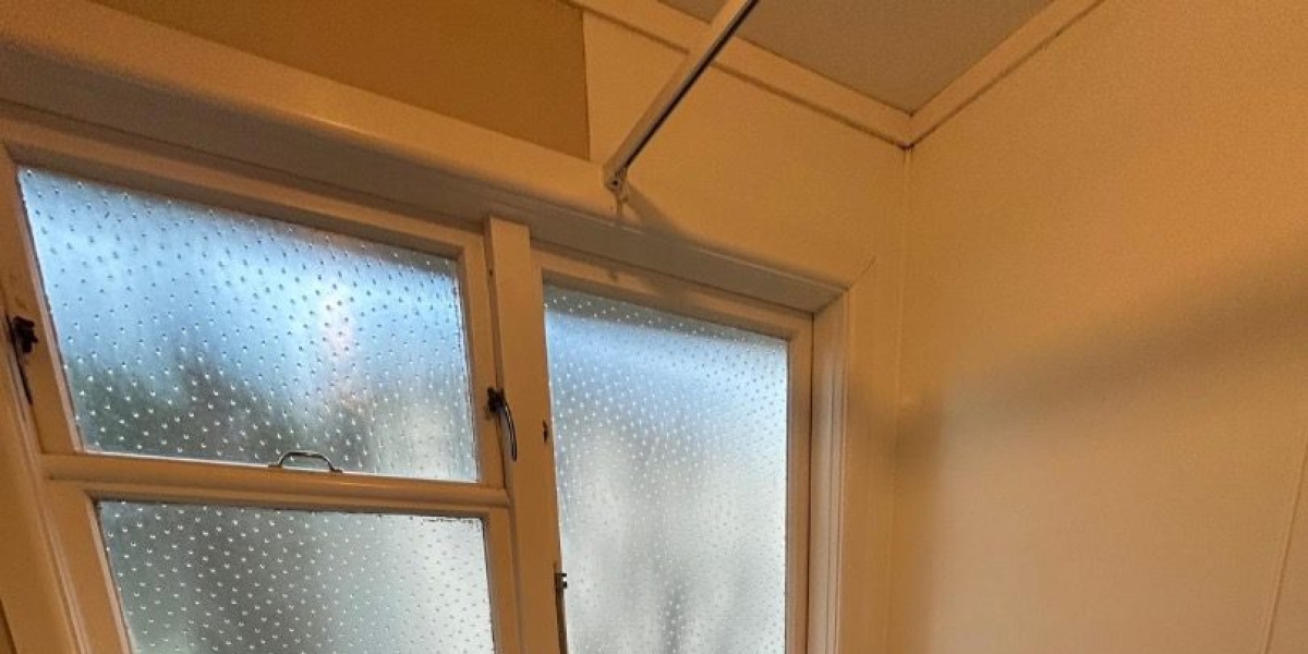 67 Tremewan Street, Tawa,   NZ