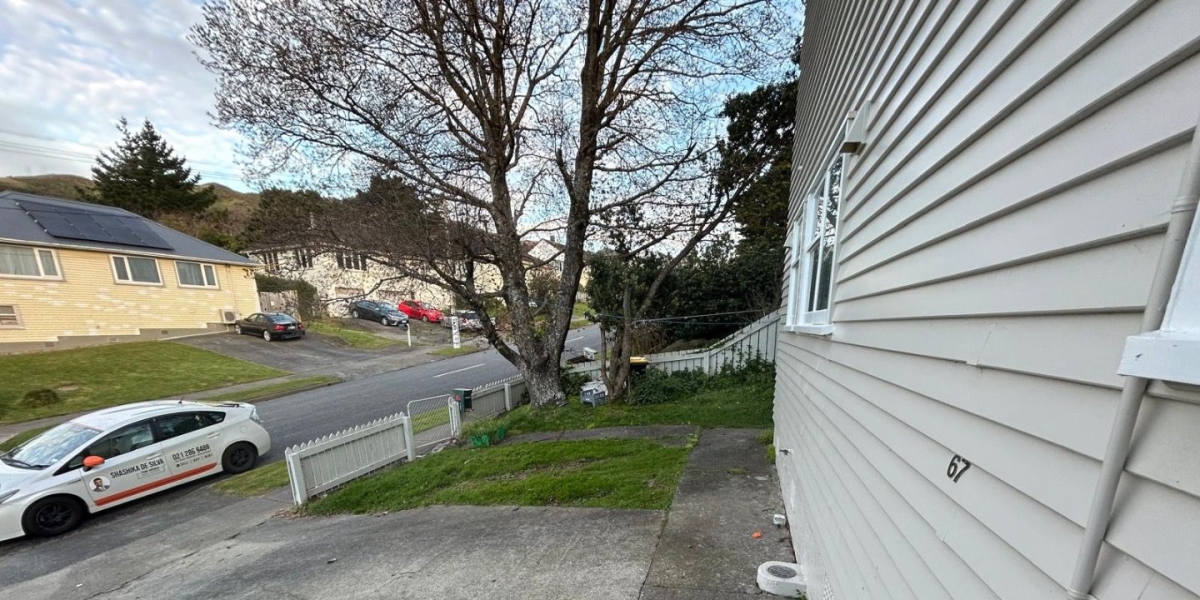 67 Tremewan Street, Tawa,   NZ