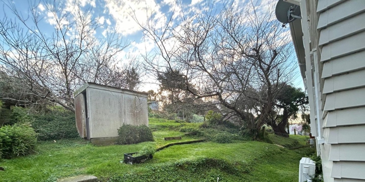67 Tremewan Street, Tawa,   NZ