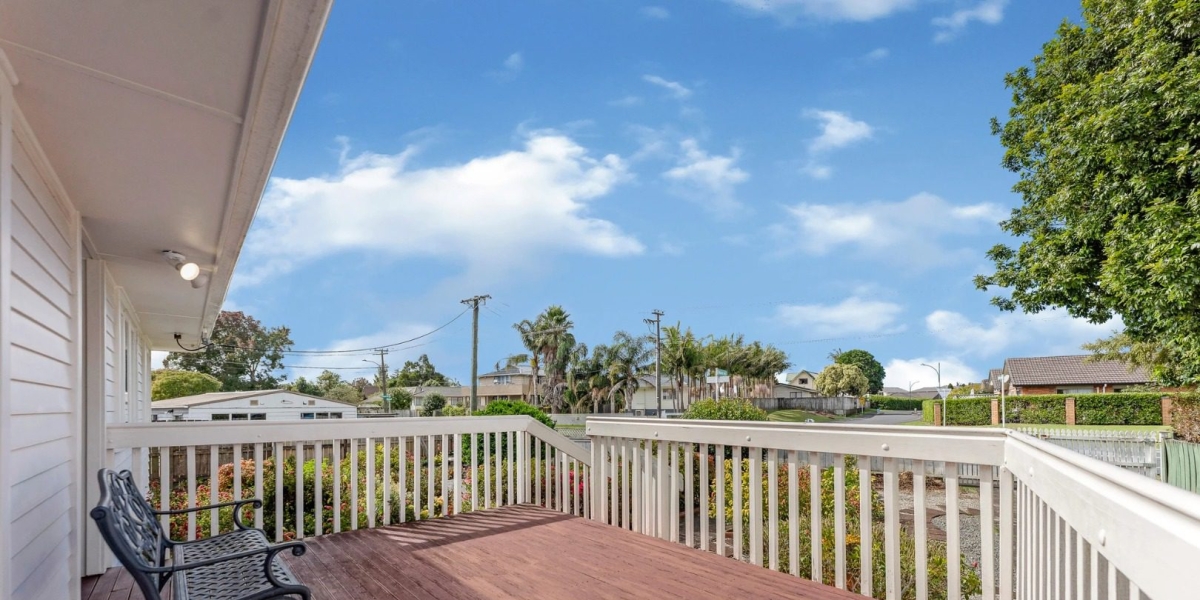 71 Beach Road, Te Atatu Peninsula,   NZ