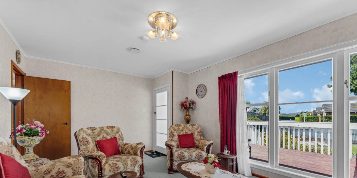 71 Beach Road, Te Atatu Peninsula,   NZ