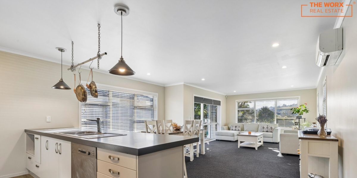 82 Farmer Crescent, Taita, Wellington 5011 NZ