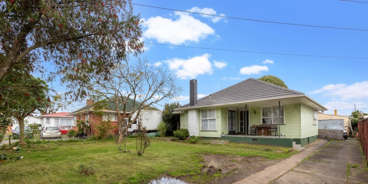 245 Robertson Road, Mangere East,   NZ