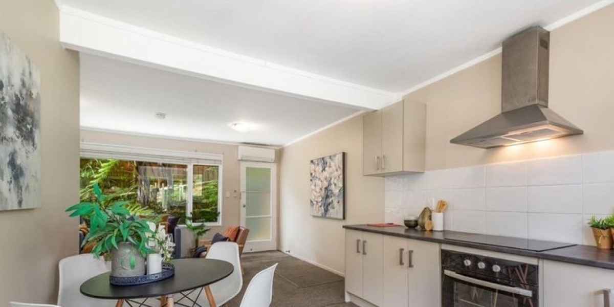 1/56A Collins Avenue, Tawa,   NZ