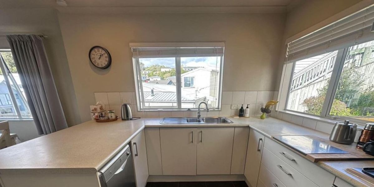 59 Glanmire Road, Newlands,   NZ