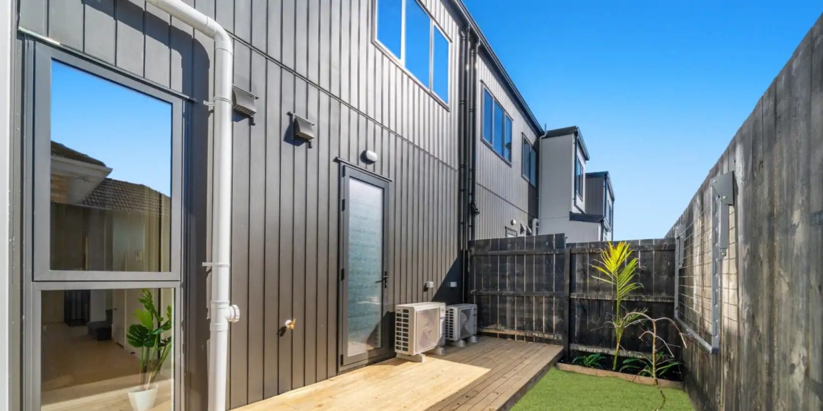 Papatoetoe,   NZ