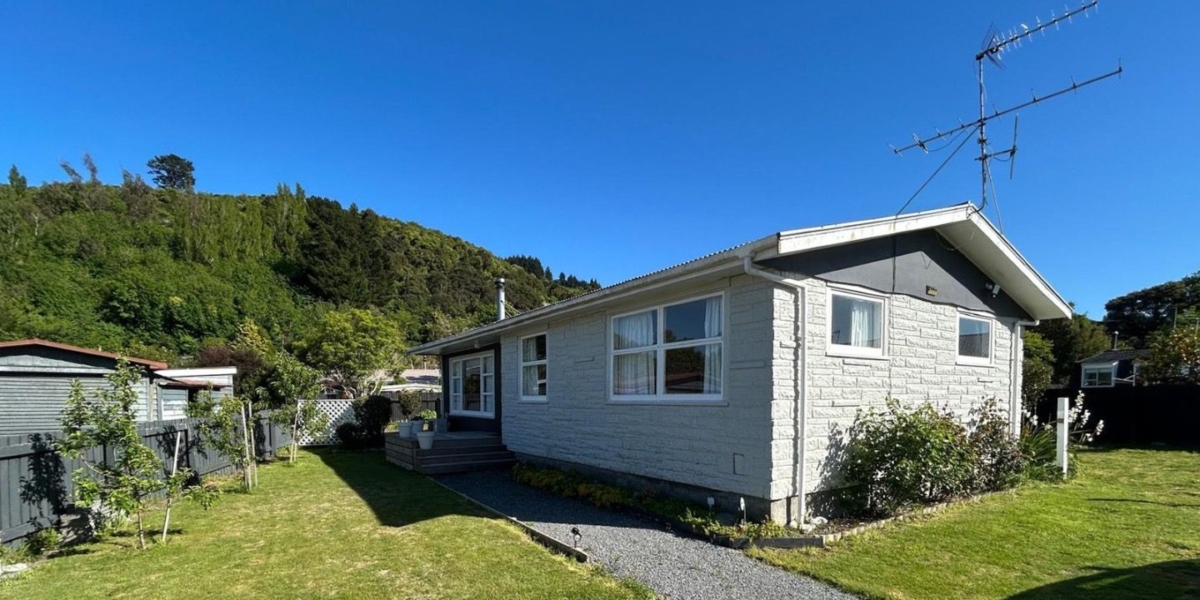 9 Skipage Grove, Featherston,   NZ