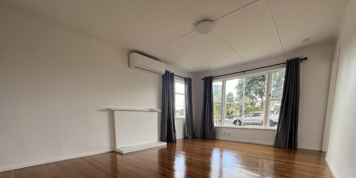 447 Massey Road, Mangere East,   NZ